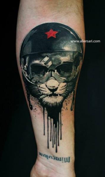 Tatuaje casco tattoo arm fantasy cat helmet Tatuajes de Cascos y Cascos tatuados